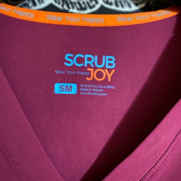 ScrubJoy Maroon Scrub Top - Picture 2 of 2